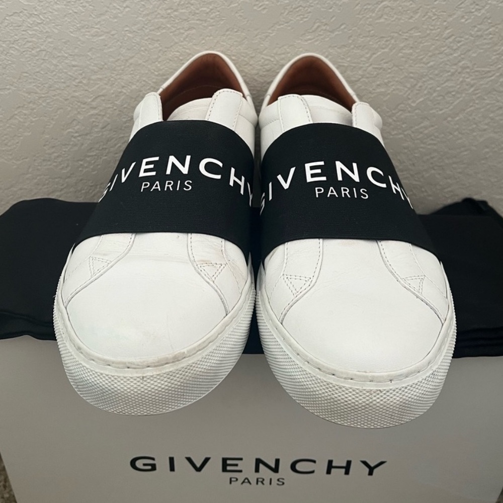 Givenchy sneakers (used)